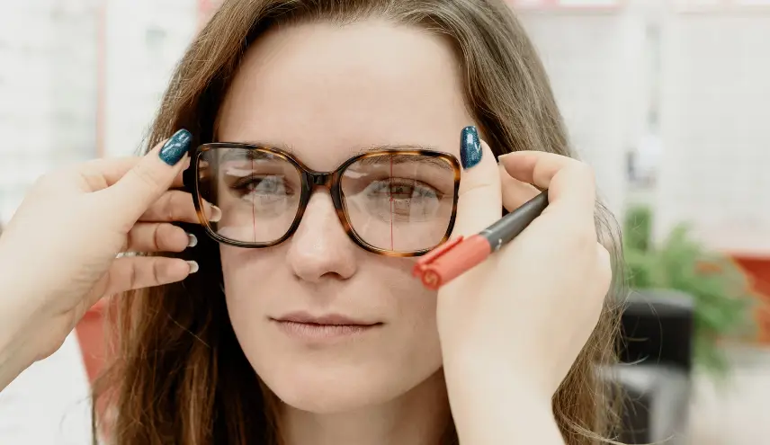 Avoir une consultation opticien à domicile